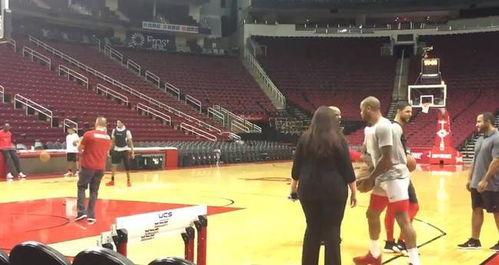 火箭新赛季爆料视频大全,揭秘爆料视频中的精彩瞬间与战术布局 第3张 火箭新赛季爆料视频大全,揭秘爆料视频中的精彩瞬间与战术布局 第3张